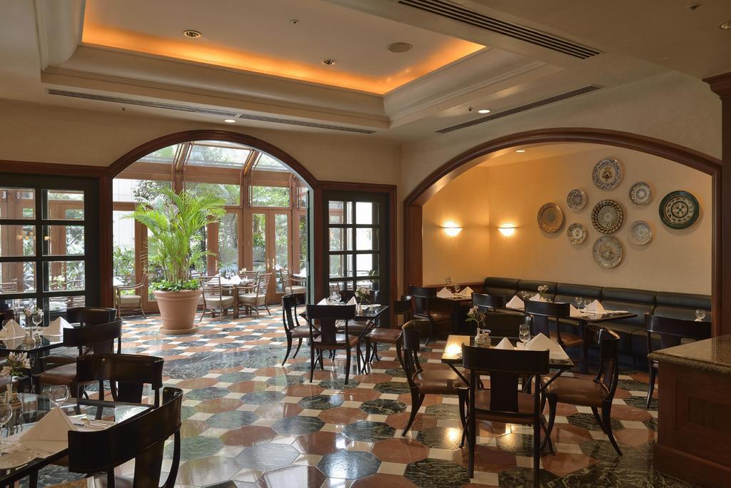 فندق ذا شير وود تايبي تايبيه المظهر الخارجي الصورة The interior of the restaurant